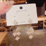 Leaf earrings crystal