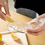 Acrylic manual lemon slice juicer